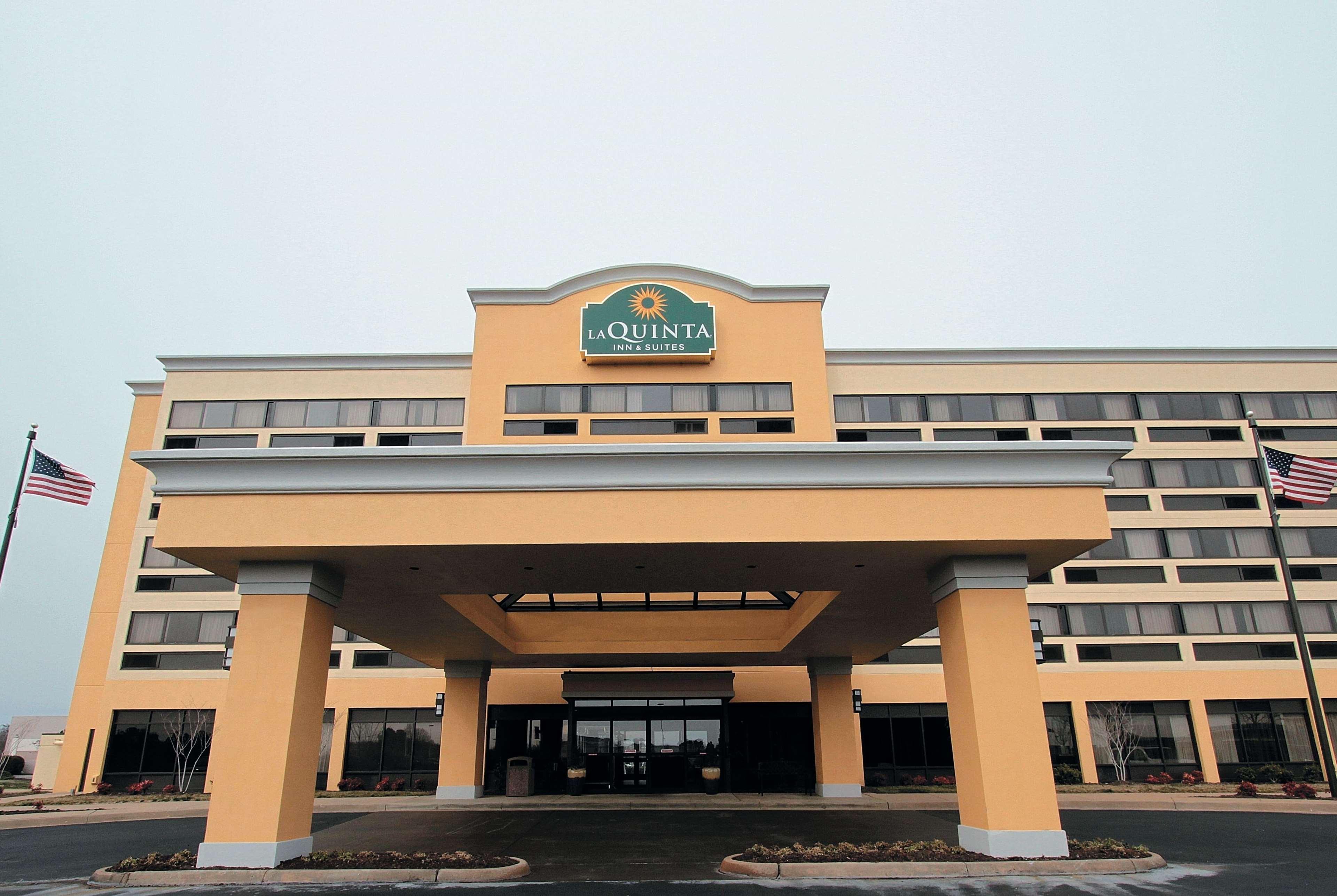 La Quinta Inn & Suites By Wyndham Richmond-Midlothian Exterior photo